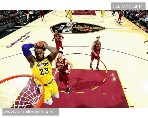 詹姆斯赞马克西谦逊每年共同训练备战新赛季