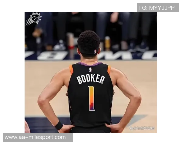 布克谈三分选择原因：突破难以造犯规裁判不易给机会